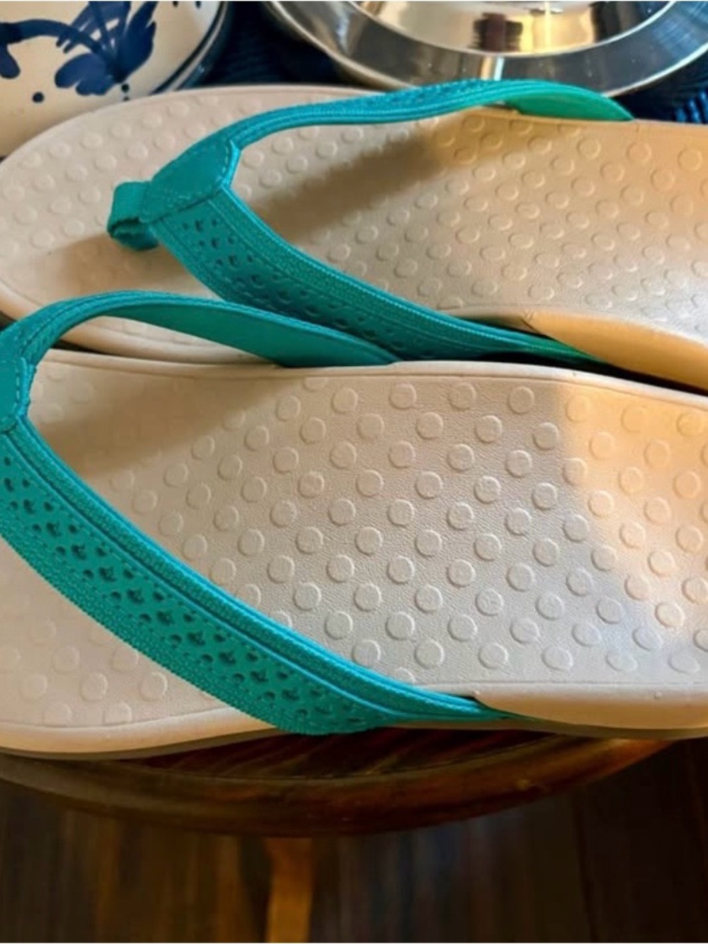 Vionic Teal Flip Flops New w/ Box - Picture 2 of 4